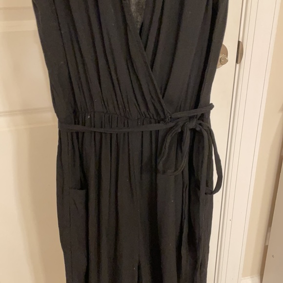 Lulu’s Black Tie-Waist Jumpsuit - Picture 3 of 5